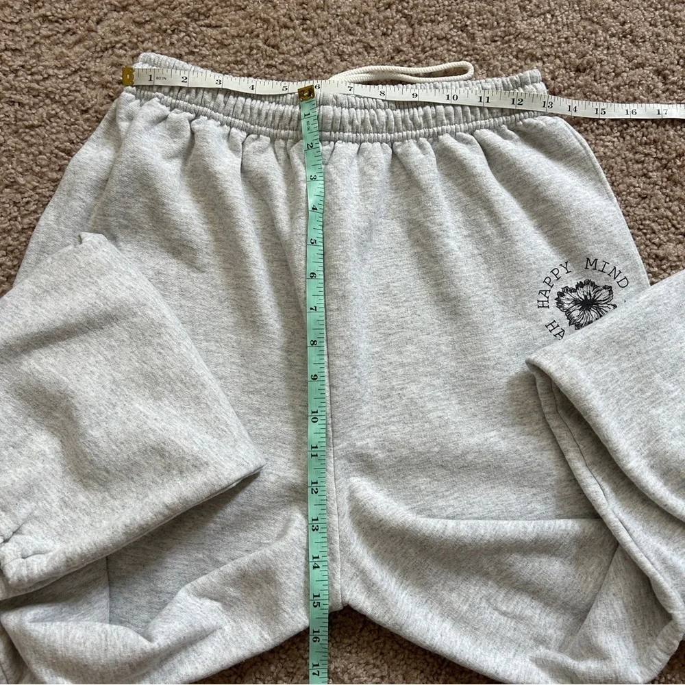 Gildan Happy Mind Happy Body Gray Jogger Sweatpants Size Large